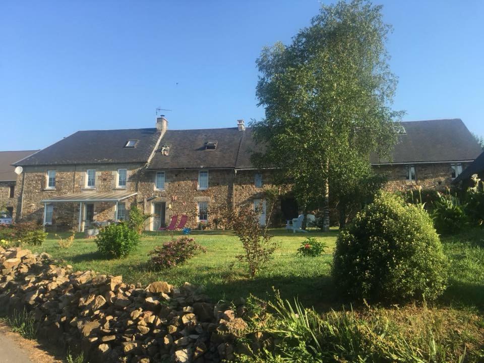 Chambres D'Hotes La Clef Des Champs Montpinchon Екстер'єр фото